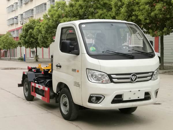 程力威牌CLW5031ZXXB6型車(chē)廂可卸式垃圾車(chē)